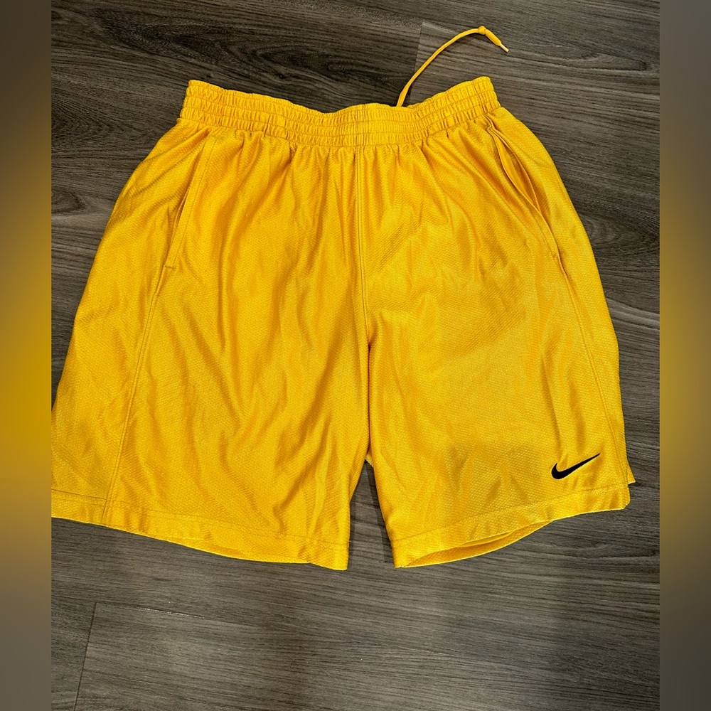 Nike men shorts, size L